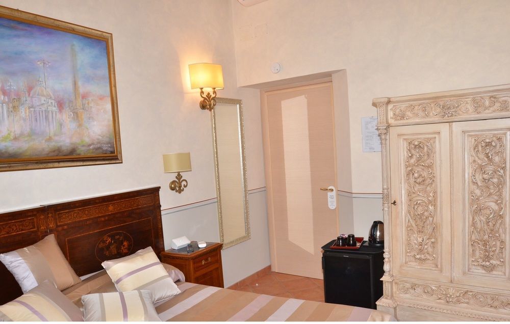 ホテル トレヴィスパーニャ シャルメ B＆B ローマ エクステリア 写真