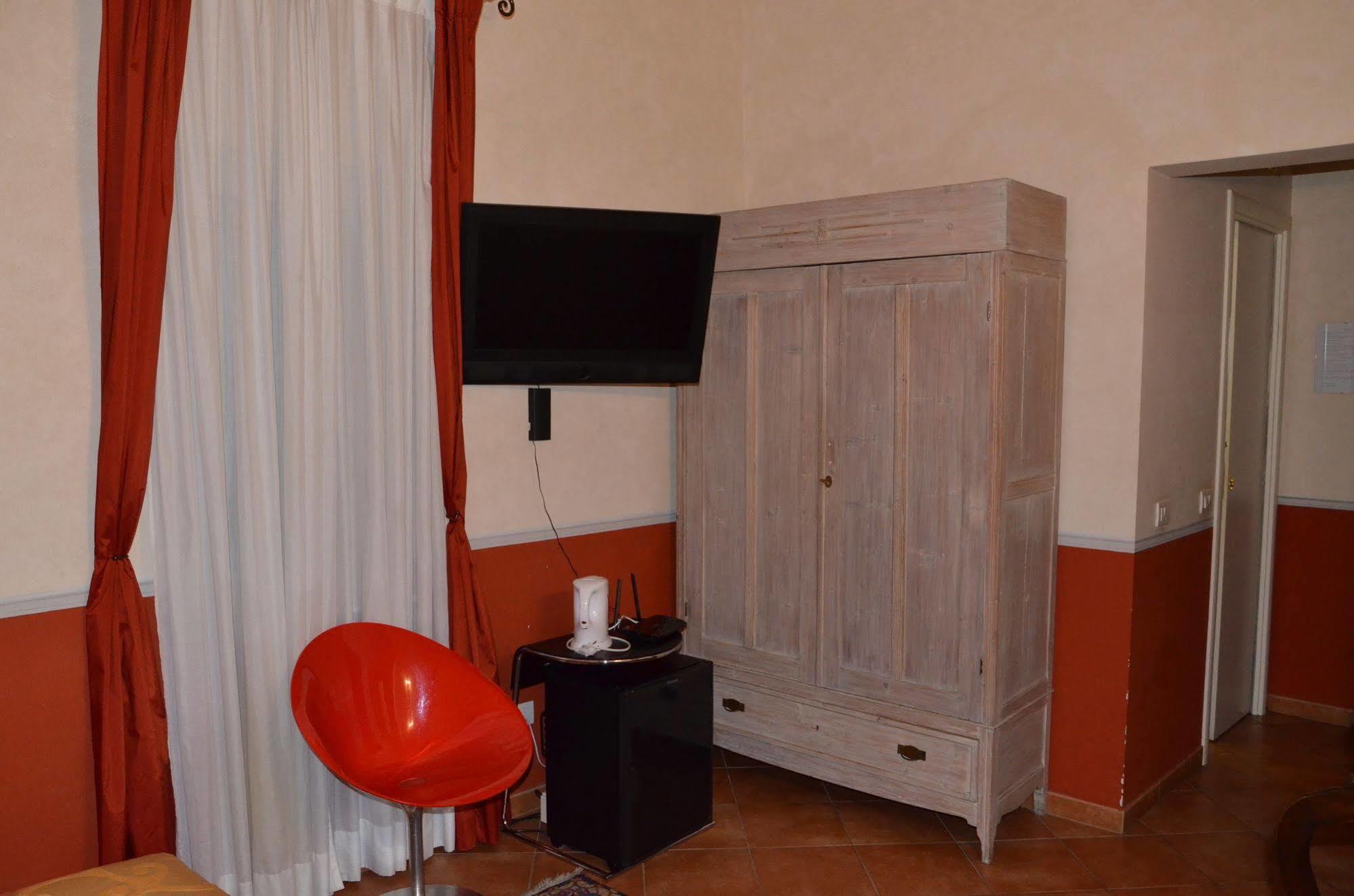 ホテル トレヴィスパーニャ シャルメ B＆B ローマ エクステリア 写真